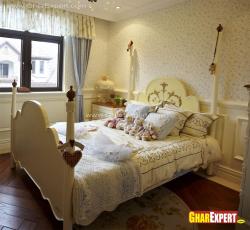 White designer bed for kids