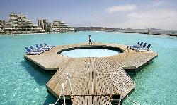 The World"s Largest Swimming Pools