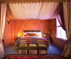 moroccon theme in bedroom
