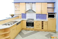 Complete wooden kitchen with blue details horizontal