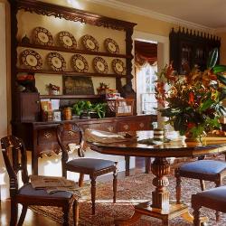 Traditional dining room furniture Interior Design Photos