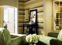 wall strips paint in yellow and brown for living room Interior Design Photos