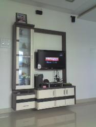 LCD TV UNIT WITH 90 DEGREE ..... 13 x 90