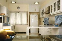 White Kitchen Interior Design Photos