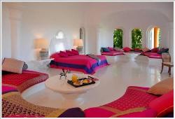 Resort Style Bedroom Waterdroplet resort
