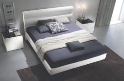 master bedroom  furniture design for a wide bedroom Fifth story,20ft wide
