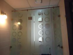 latest shower enclosure.... Latest gold showroom forent look